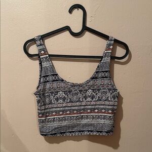 Vintage Forever 21 Black and White Patterned Crop Top